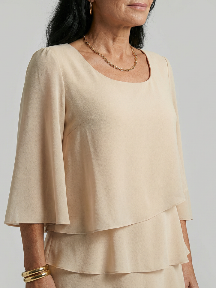 Della | Knee-Length Dress with Flared Sleeves