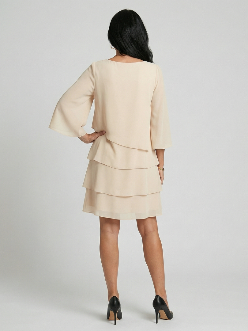 Della | Knee-Length Dress with Flared Sleeves
