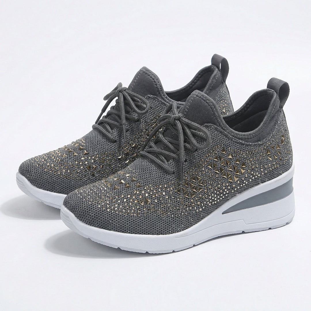 Comfortable orthopedic shoes with support