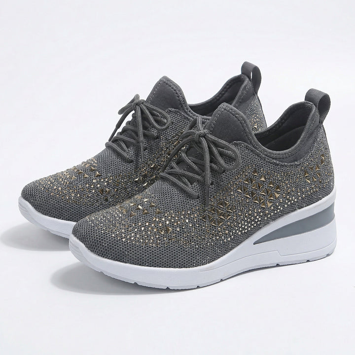 Comfortable orthopedic shoes with support