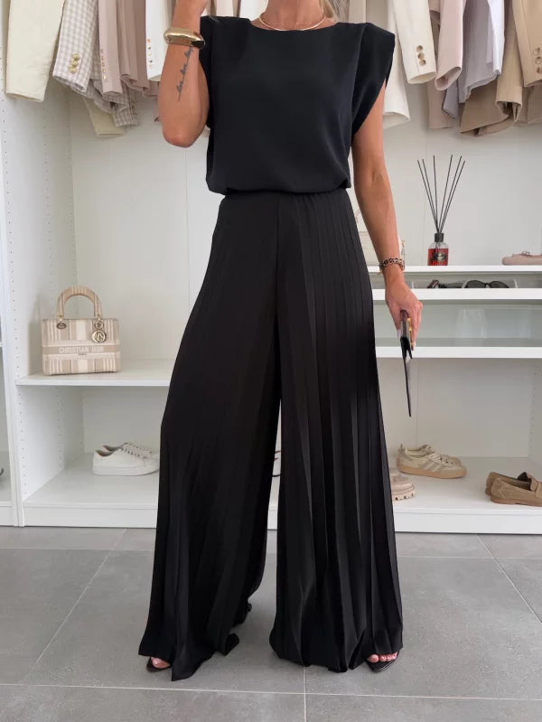 Evelyn | Elegant 2-Piece Set | Flowing Top and Pleated Trousers