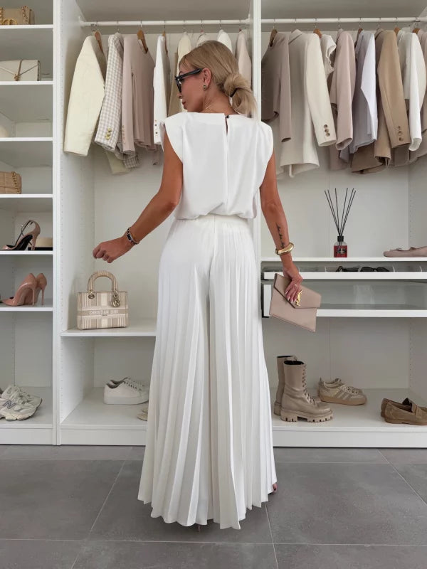 Evelyn | Elegant 2-Piece Set | Flowing Top and Pleated Trousers