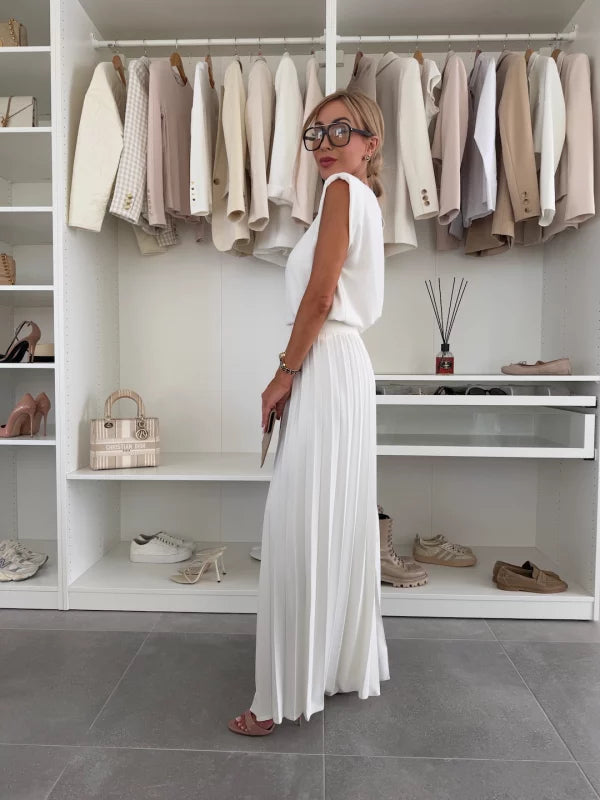 Evelyn | Elegant 2-Piece Set | Flowing Top and Pleated Trousers