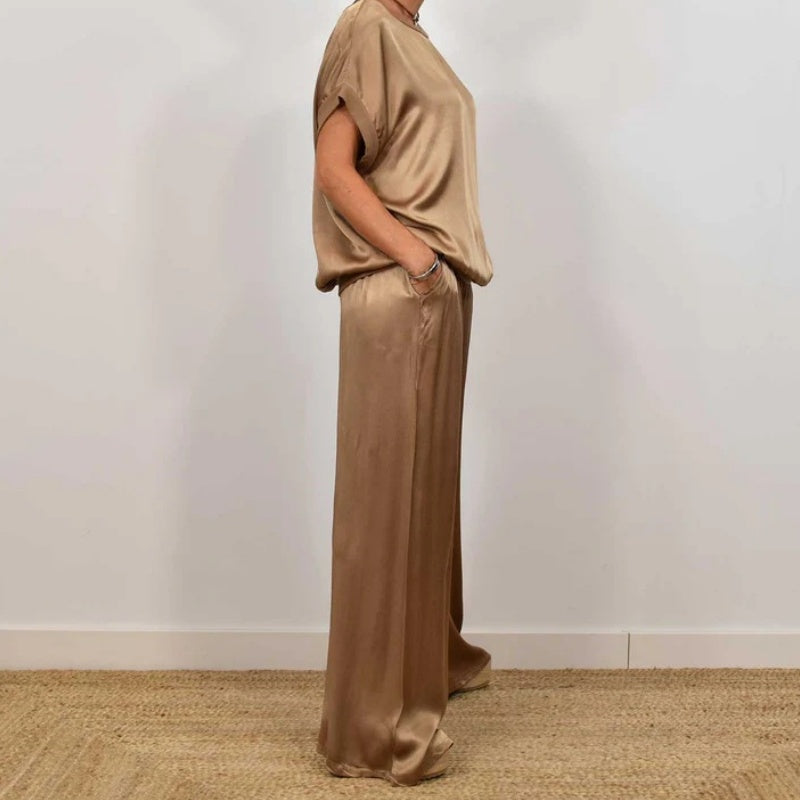 Rita | Elegant Two-Piece Set | Flowing Blouse and Wide-Leg Pants