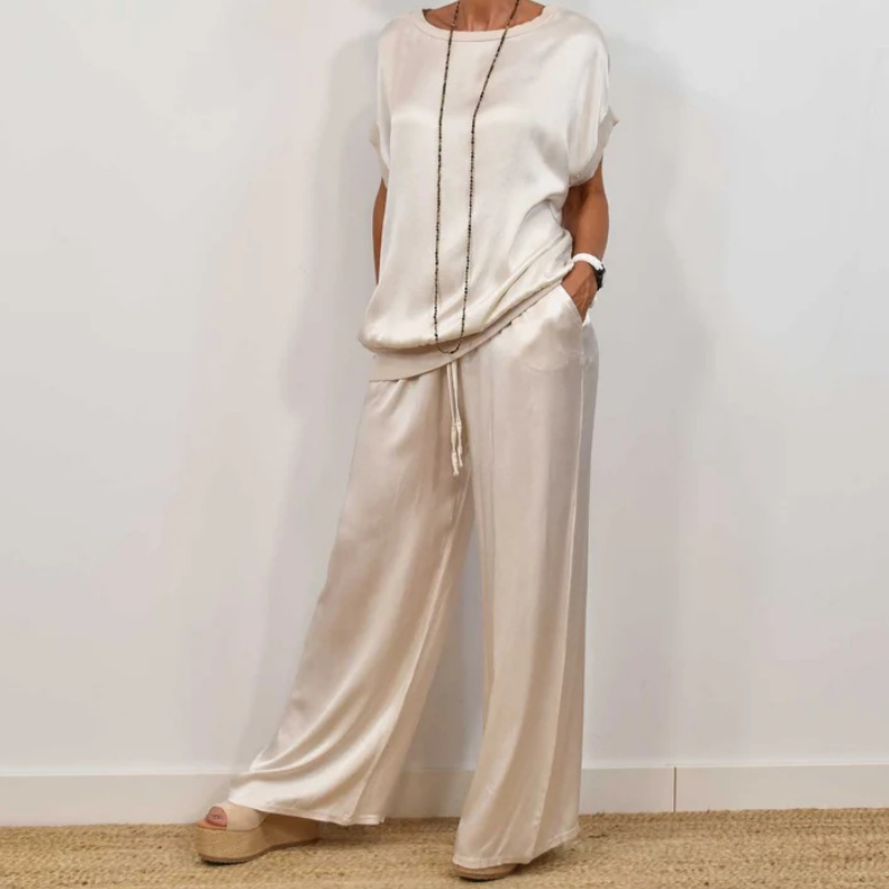 Rita | Elegant Two-Piece Set | Flowing Blouse and Wide-Leg Pants