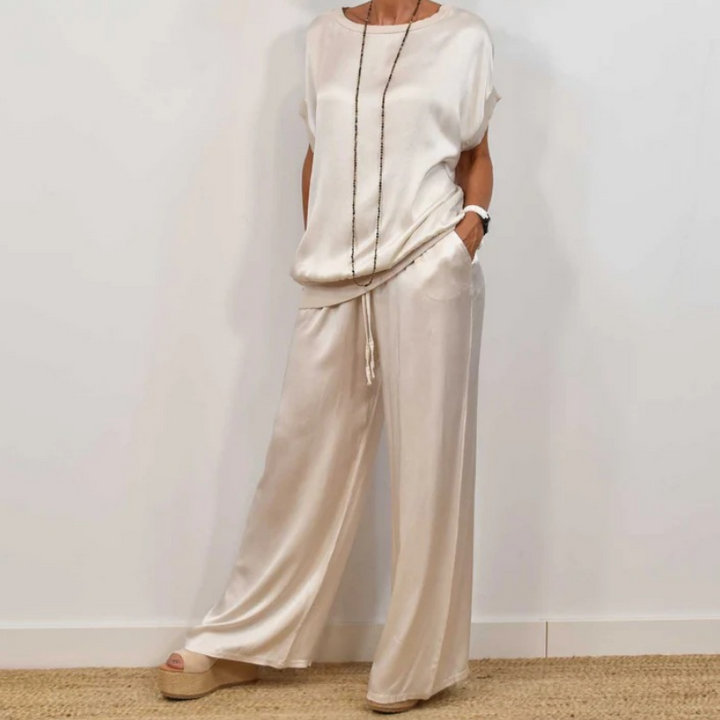Rita | Elegant Two-Piece Set | Flowing Blouse and Wide-Leg Pants