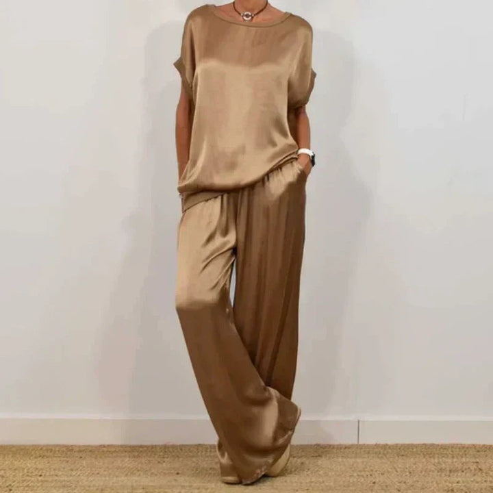 Rita | Elegant Two-Piece Set | Flowing Blouse and Wide-Leg Pants